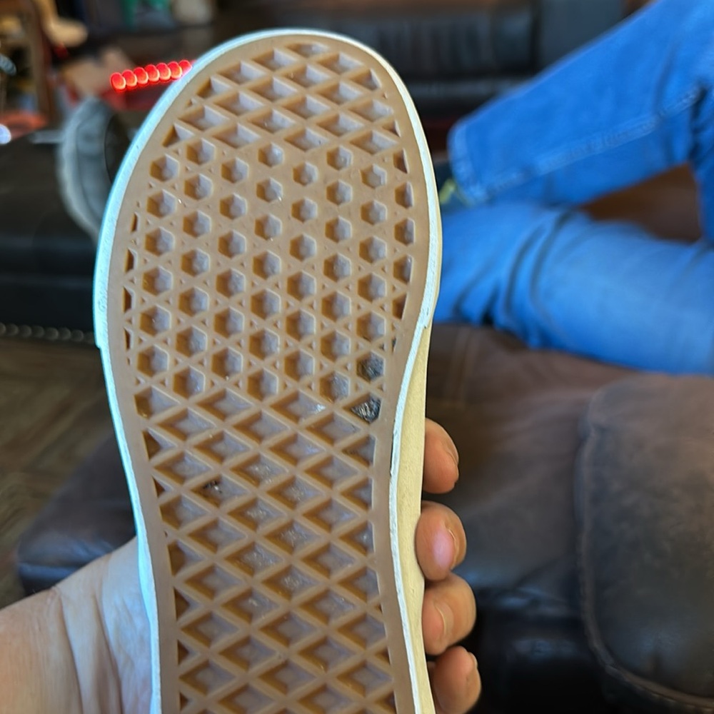 Vans - Picture 4 of 5